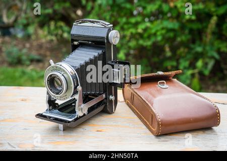 Kodak six-20 camera, with brown leather case Stock Photo