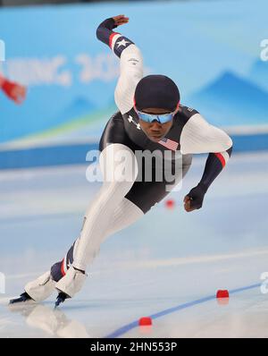 Erin Jackson of the United States in action during the 500 meter race ...