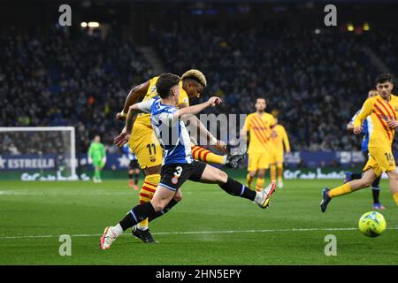 Barcelona, Spain. 13th Feb, 2022. BARCELONA - FEBRUARY 13: Adama of Barcelona shoots during the La Liga match between RCD Espanyol v Barcelona at RCDE Stadium on February 13, 2022 in Barcelona, Spain. (Photo by Sara Aribó/PxImages) Credit: Px Images/Alamy Live News Stock Photo