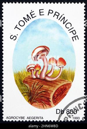 SAO TOME AND PRINCIPE - CIRCA 1993: a stamp printed in Sao Tome and Principe shows poplar mushroom, agrocybe aegerita, edible mushroom, circa 1993 Stock Photo
