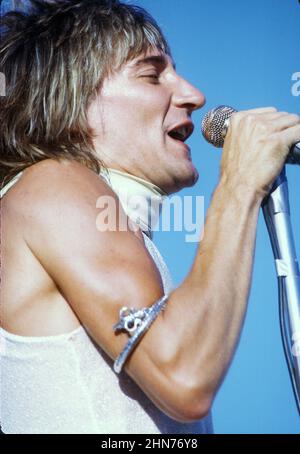 SANTA BARBARA, CA - OCTOBER 13: Rod Stewart of The Faces performing in concert at the University of California at Santa Barbara Campus Stadium on October 13, 1973 in Santa Barbara, California. Credit: Jeffrey Mayer / Rock Negatives / MediaPunch Stock Photo