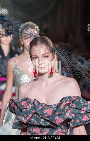 NEW YORK, NEW YORK - FEBRUARY 14: Models walk the runway for Markarian during New York Fashion Week: The Shows at Prince George Ballroom on February 14, 2022 in New York City. Stock Photo
