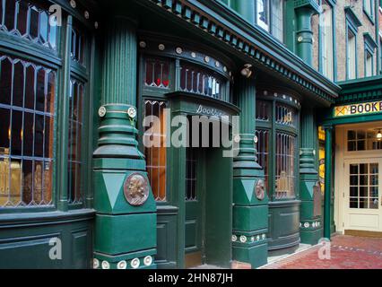 The Old Original Bookbinder's building, an historic seafood restaurant in Philadelphia, Pennsylvania Stock Photo