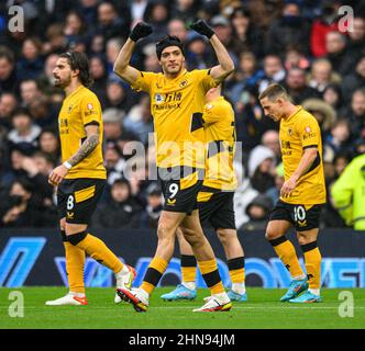 wolverhampton-wanderers-raul-jimenez-during-the-sky-bet-championship