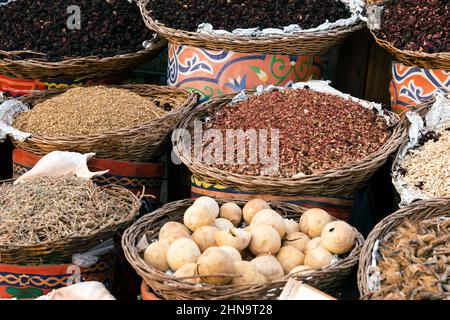 Baskets of various spices. Traditional trade in tea and spices in the Arab African or Asian market Stock Photo