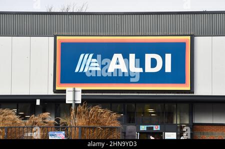 Lewes Road Retail Park in Brighton with an ALDI supermarket store  Photograph taken by Simon Dack Stock Photo