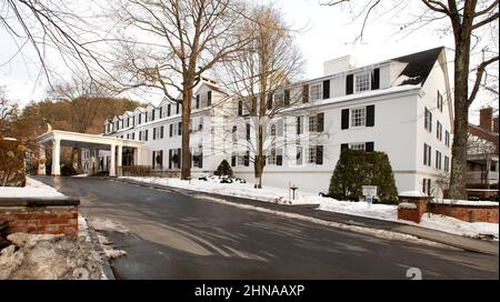 The Woodstock Inn on a winter's day.   Woodstock, Vermont, USA Stock Photo