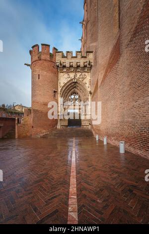 The Cathedral Basilica of Saint Cecilia (French: Basilique Cathédrale Sainte-Cécile d'Albi), also known as Albi Cathedral after rain Stock Photo