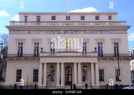 The Athenaeum Club, 107 Pall Mall, London Stock Photo - Alamy