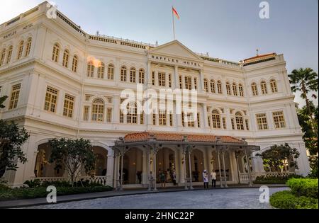 Singapore - September 08, 2019: Iconic Raffles Hotel, a colonial-style luxury hotel famous for the invention of the Singapore Sling cocktail Stock Photo