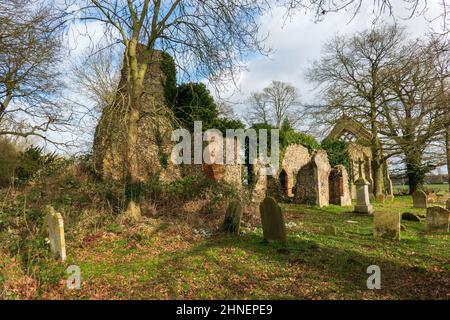 Tivetshall St Mary, Ruined Church