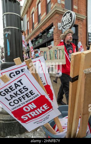 Detroit, Michigan, USA. 16th Feb, 2022. Workers at Great Lakes Coffee and their supporters rally outside the chain's midtown Detroit location in support of a union organizing campaign. Workers at the store were locked out of their jobs in January. They had asked for a series of covid safety measures after employees became sick with the virus. Credit: Jim West/Alamy Live News Stock Photo