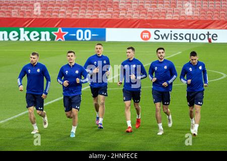 Seville, Spain. 16th Feb, 2022. The players of Dinamo Zagreb seen during the training ahead of the UEFA Europa League quarter-final between Sevilla FC and Dinamo Zagreb in Seville. (Photo credit: Mario Diaz Rasero Credit: Gonzales Photo/Alamy Live News Stock Photo
