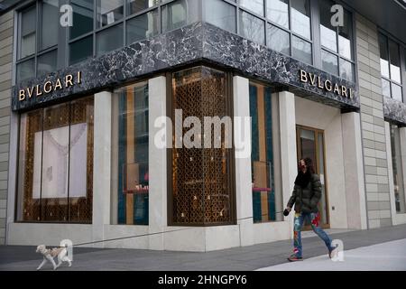 Washington, USA. 16th Feb, 2022. A pedestrian walks past a store in Washington, DC, the United States, Feb. 16, 2022. U.S. retail sales rose 3.8 percent in January after dropping by a revised 2.5 percent in December, the Commerce Department reported Wednesday. Retail sales totaled 649.8 billion U.S. dollars in January, 13.0 percent above January last year, according to the report. Credit: Ting Shen/Xinhua/Alamy Live News Stock Photo