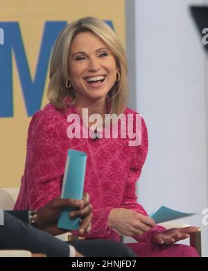 New York - NY - 20220106-Good Morning America Hosts During Daily