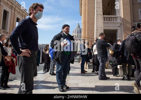 Rome, Italy. 17th Feb, 2022. Homeless people during presentation near St. Peter's Square in Rome of the new Mobile Kitchen created by Progetto Arca Onlus (Credit Image: © Matteo Nardone/Pacific Press via ZUMA Press Wire) Stock Photo