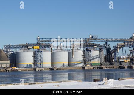 empty grain terminal Stock Photo - Alamy