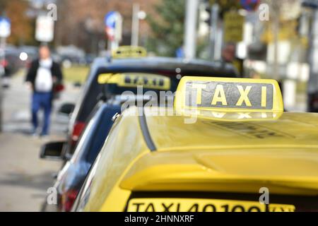 Taxi-Standplatz in Wien, Österreich, Europa - Taxi stand in Vienna, Upper Austria, Austria, Europe. Stock Photo