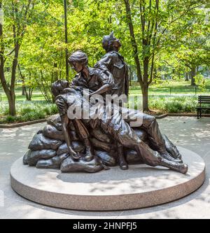 Memorial statues to Vietnam war Women Nurse in Washington Stock Photo
