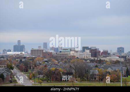 Views of the skyline of downtown Detroit from the abandoned, six storey Fisher Body Plant 21 designed by Albert Kahn on Piquette Ave, Michigan, USA. Stock Photo