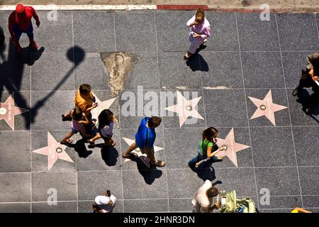 people at the walk of fame in Hollywood Stock Photo