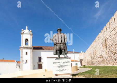 Portuguese explorer Vasco da Gama statue in front of the church in Sines. Alentejo, Portugal Stock Photo