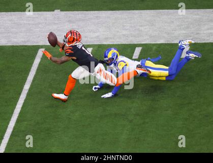 Cincinnati Bengals wide receiver Ja'Marr Chase (1) during pregame warmups  before an NFL football game against the Miami Dolphins on Thursday,  September 29, 2022, in Cincinnati. (AP Photo/Matt Patterson Stock Photo -  Alamy