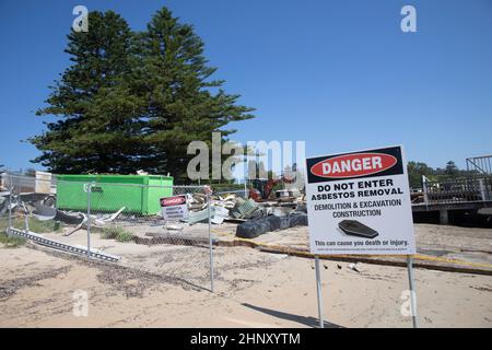 Demolition of the Boathouse restaurant and cafe at Palm Beach,Sydney northern beaches,NSW,Australia Stock Photo