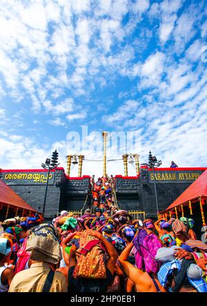 164 Sabarimala Pilgrimage Images, Stock Photos, 3D objects, & Vectors |  Shutterstock