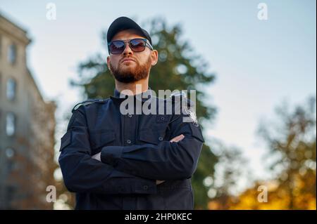 Summer Sunglasses Gray Alien With Yellow Poses For A Portrait On White  Background 3d Render Backgrounds | JPG Free Download - Pikbest