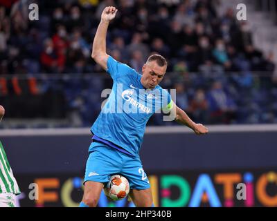 St. Petersburg, Russia. 17th Feb, 2022. Artem Dzyuba (No.22) of Zenit in action during the UEFA Europa League football match between Zenit and Real Betis Balompie at Gazprom Arena.Final score; Zenit 2:3 Real Betis Balompie. Credit: SOPA Images Limited/Alamy Live News Stock Photo