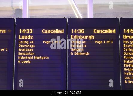 London UK, February 18th 2021. Many trains were cancelled at Kings Cross station due to disruption from the extreme weather conditions of Storm Eunice. Credit : Monica Wells/Alamy Live News Stock Photo