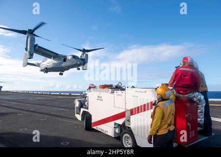 Crash and salvage team aboard amphibious assault ship USS Kearsarge ...