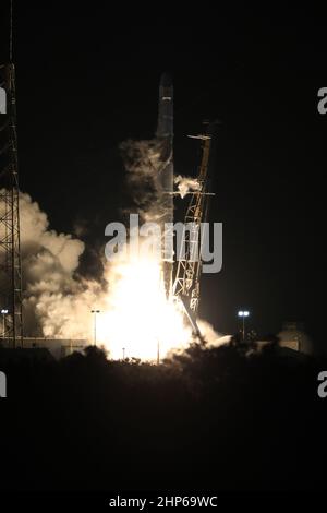 The two-stage SpaceX Falcon 9 launch vehicle lifts off from Space Launch Complex 40 at Cape Canaveral Air Force Station, carrying the SpaceX Dragon resupply spacecraft to the International Space Station. Liftoff was at 5:42 a.m. EDT on Friday, June 29, 2018. On the company’s 15th Commercial Resupply Services mission to the International Space Station, Dragon is filled with supplies and payloads, including critical materials to support several science and research investigations that will occur during Expedition 56. The spacecraft’s unpressurized trunk is carrying a Canadian-built Latching End Stock Photo