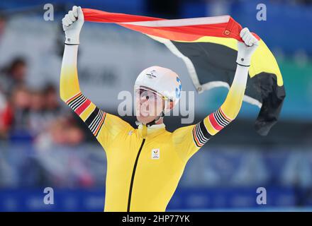 Beijing, China. 19th Feb, 2022. Bart Swings of Belgium celebrates after the speed skating men's mass start final at the National Speed Skating Oval in Beijing, capital of China, Feb. 19, 2022. Credit: Cheng Tingting/Xinhua/Alamy Live News Stock Photo