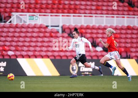 Middlesborough, England, February 17th 2022: Lina Magull (20 Germany) goes forward during the Arnold Clark Cup football match between Germany and Spain at Riverside Stadium in Middlesborough, England.  Daniela Porcelli /SPP Stock Photo