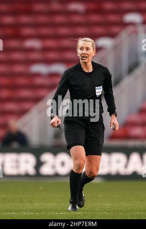 Middlesborough, England, February 17th 2022: Referee Tess Oloffson (SWE) in action during the Arnold Clark Cup football match between Germany and Spain at Riverside Stadium in Middlesborough, England.  Daniela Porcelli /SPP Stock Photo