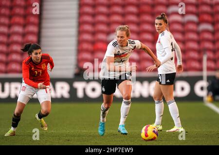 Middlesborough, England, February 17th 2022: Maximiliane Rall (4 Germany) goes forward during the Arnold Clark Cup football match between Germany and Spain at Riverside Stadium in Middlesborough, England.  Daniela Porcelli /SPP Stock Photo