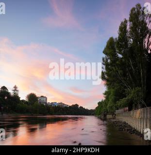 Sunset from Parana Park in Hamilton East, overlooking the Waikato River and central Hamilton Stock Photo