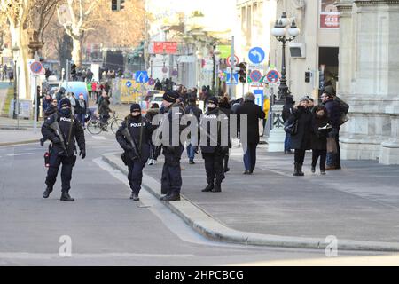 Vienna. Austria. December 31, 2015. Terror threat on New Year's Eve Trail 2015/2016 in Vienna. Massive police presence and special units secure the inner city Stock Photo