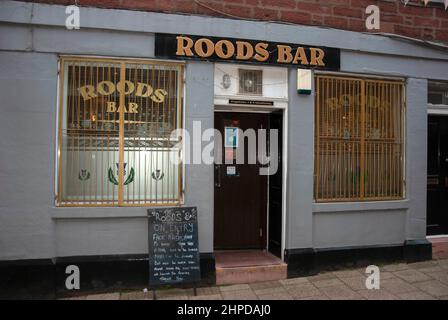 Roods Bar Public House Roods Kirriemuir Angus Scotland United Kingdom exterior view roods bar public house pub inn saloon lounge hostelry local tavern Stock Photo