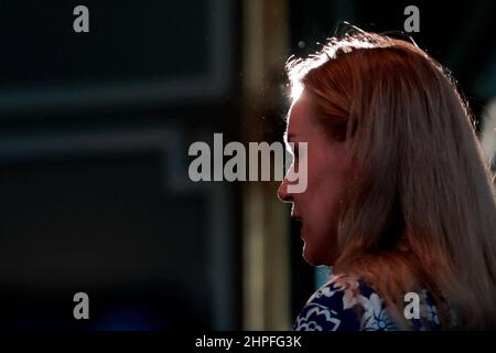 Madrid, Spanien. 21st Feb, 2022. Madrid Spain; 21.02.2022.- Informative breakfast of the New Economy Forum with Ms. Kadri Simson, European Commissioner for Energy, where she answered questions from businessmen and journalists. Credit: Juan Carlos Rojas/dpa/Alamy Live News Stock Photo