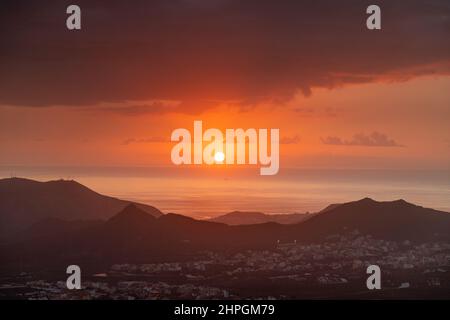 Sunset over the Atlantic ocean from Tenerife in the Canary Islands Stock Photo