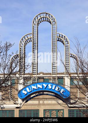 Neighborhood Of Sunnyside, Queens, New York City Stock Photo - Alamy