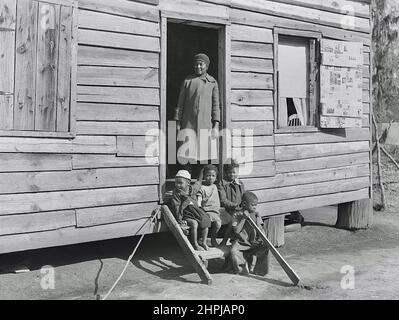 Marion Post Wolcott - African-American home near Charlestown, South Carolina, USA - 1938 Stock Photo