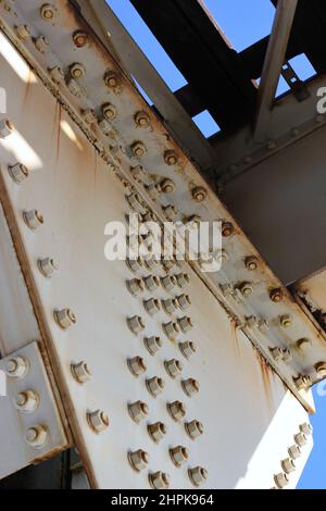 Rusty steel framework of Chicago's el train Stock Photo - Alamy