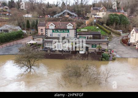 Highley, Shropshire February 22nd 2022. The River Severn laps at the shore of The Ship Inn in Highley, Shropshire after the river bursts its banks due to torrential rain from Storm Franklin. Pic by Credit: Stop Press Media/Alamy Live News Stock Photo