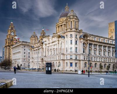 Three Graces, Liverpool, England, comprising of The Liver Building, Cunard Building and The Port of Liverpool Building, located at the Pierhead area o Stock Photo