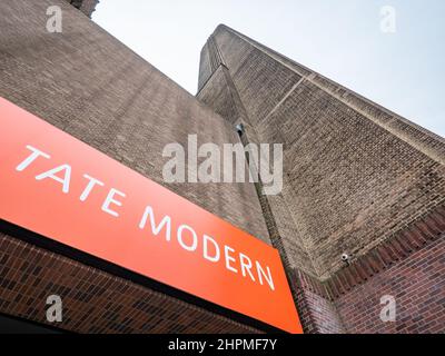 The Tate Modern, London. A low, wide angle view of the former Bankside power station which now houses the prestigious art gallery. Stock Photo