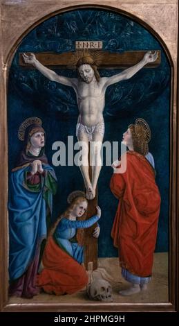 A Villa Pecco Mestere, Felice Scotto (?): Christ on the Cross with the Virgin, Saint John the Evangelist and Mary Magdalene (1480-1490) Stock Photo